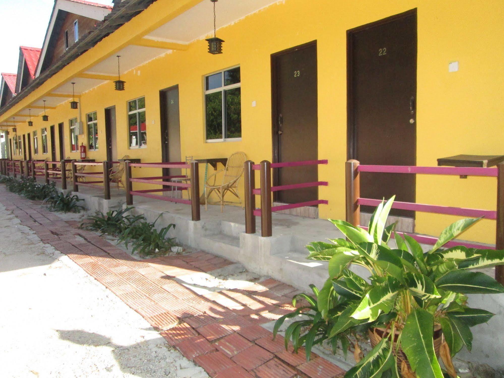 Motel Seri Mutiara Kuah Exterior foto